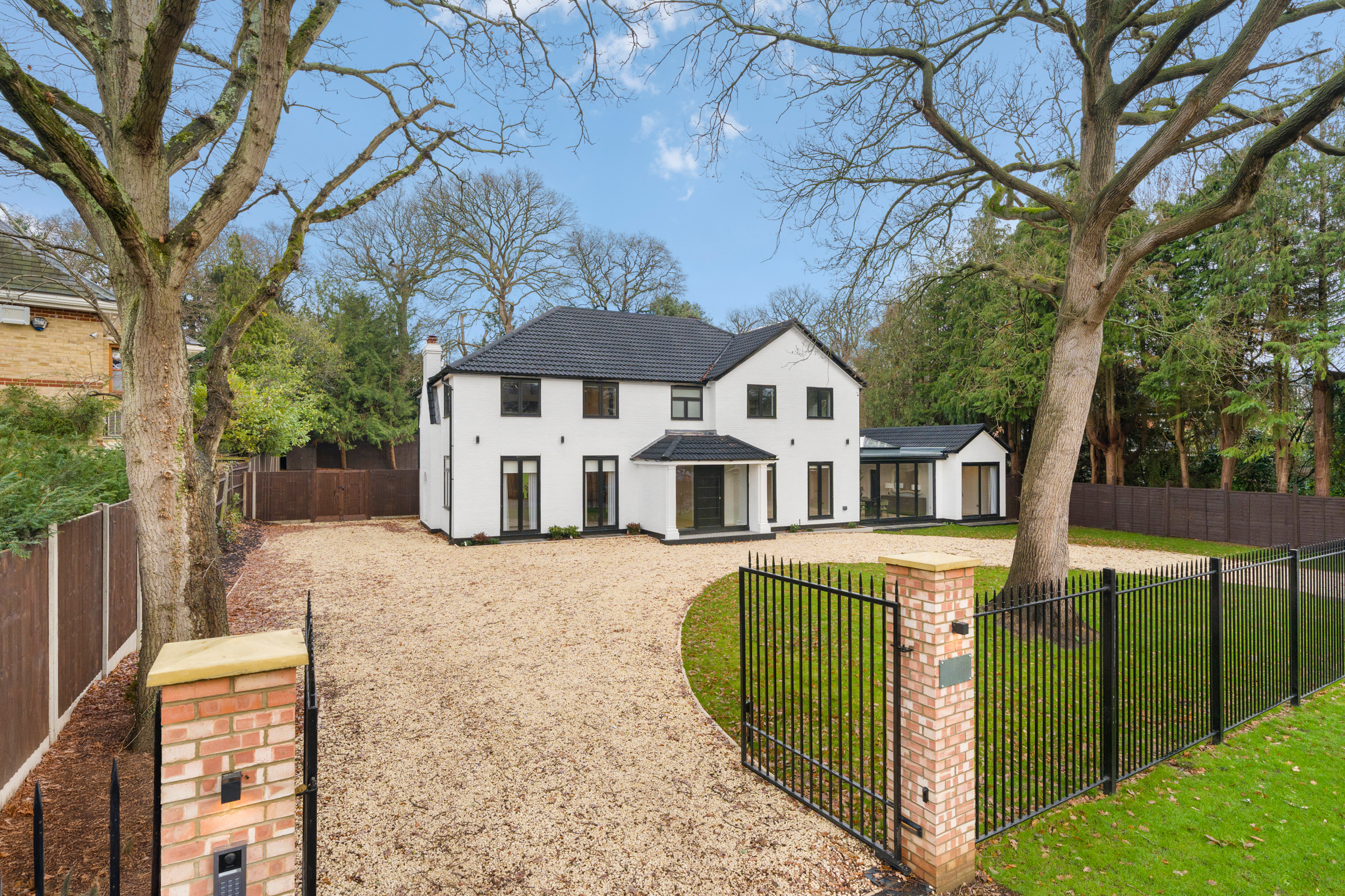 A Newly Rebuilt Family House in Coombe Park
