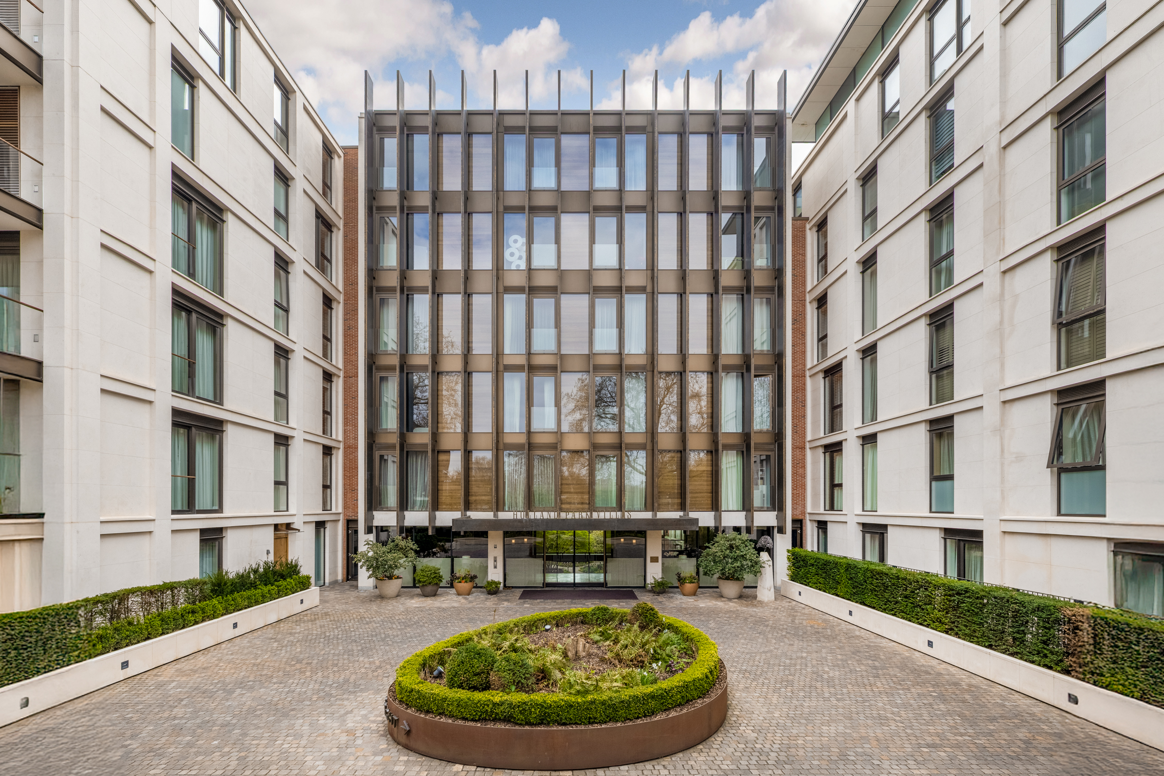 A lateral apartment with far-reaching proportions at Holland Park Villas