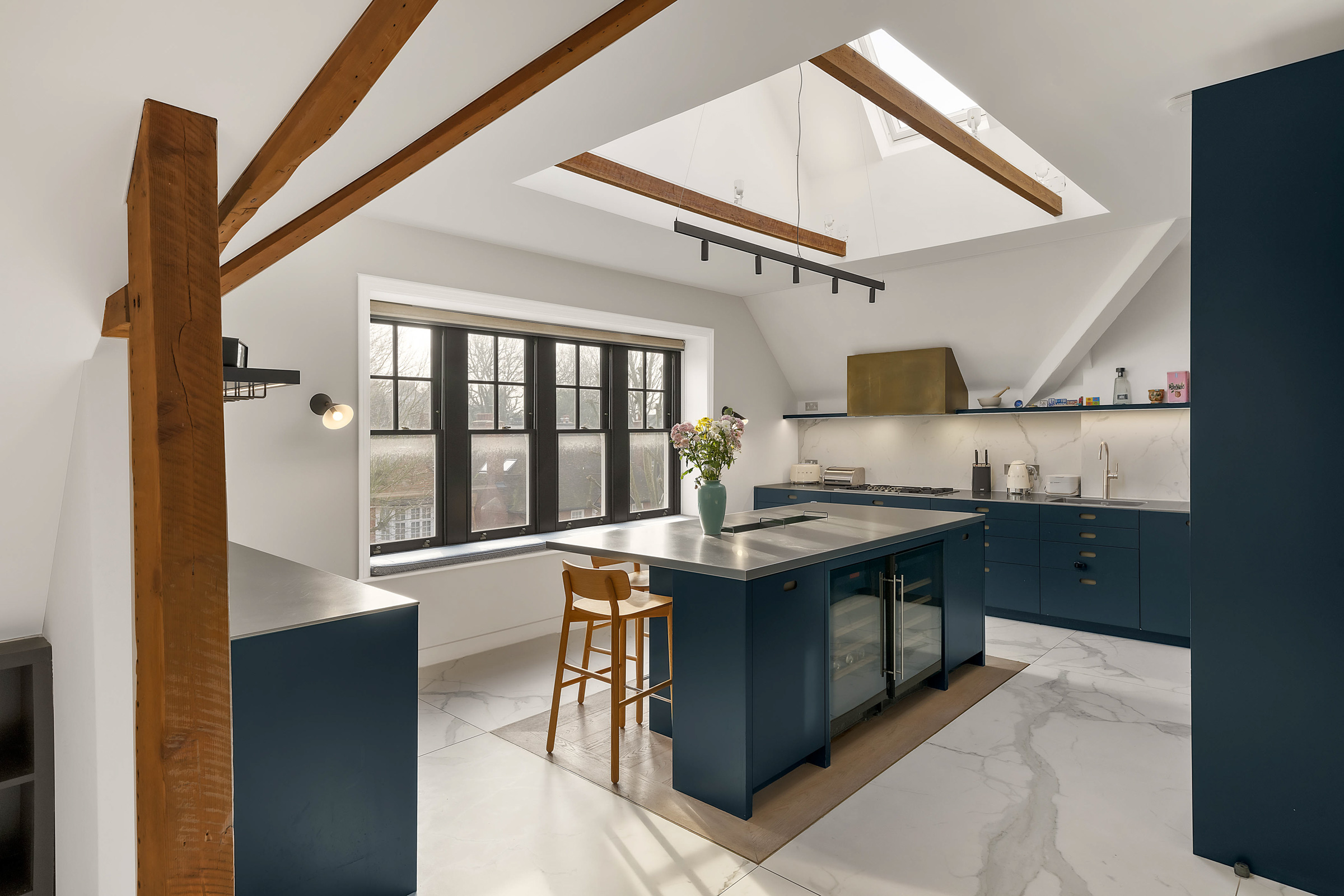 A Design-Led Penthouse Moments from Hampstead Heath