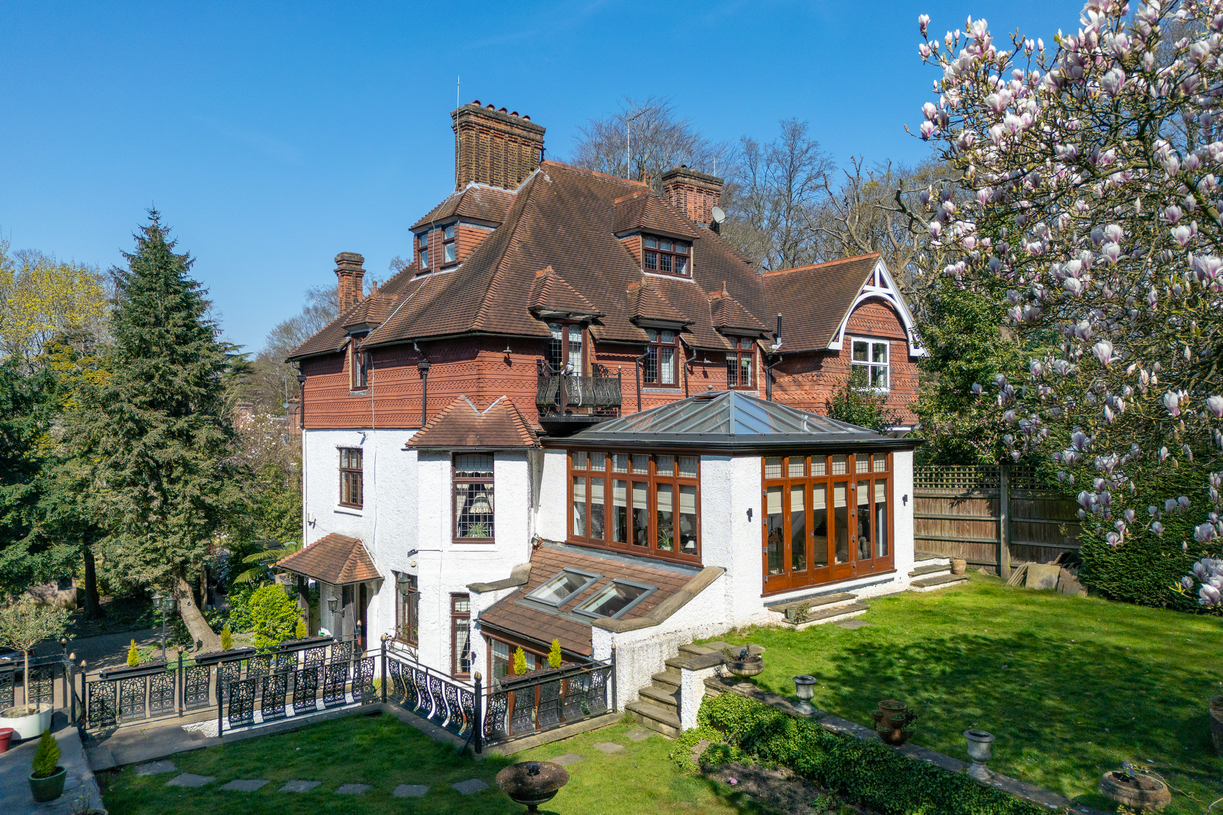 A charming home with wonderful original features in leafy Hampstead Village