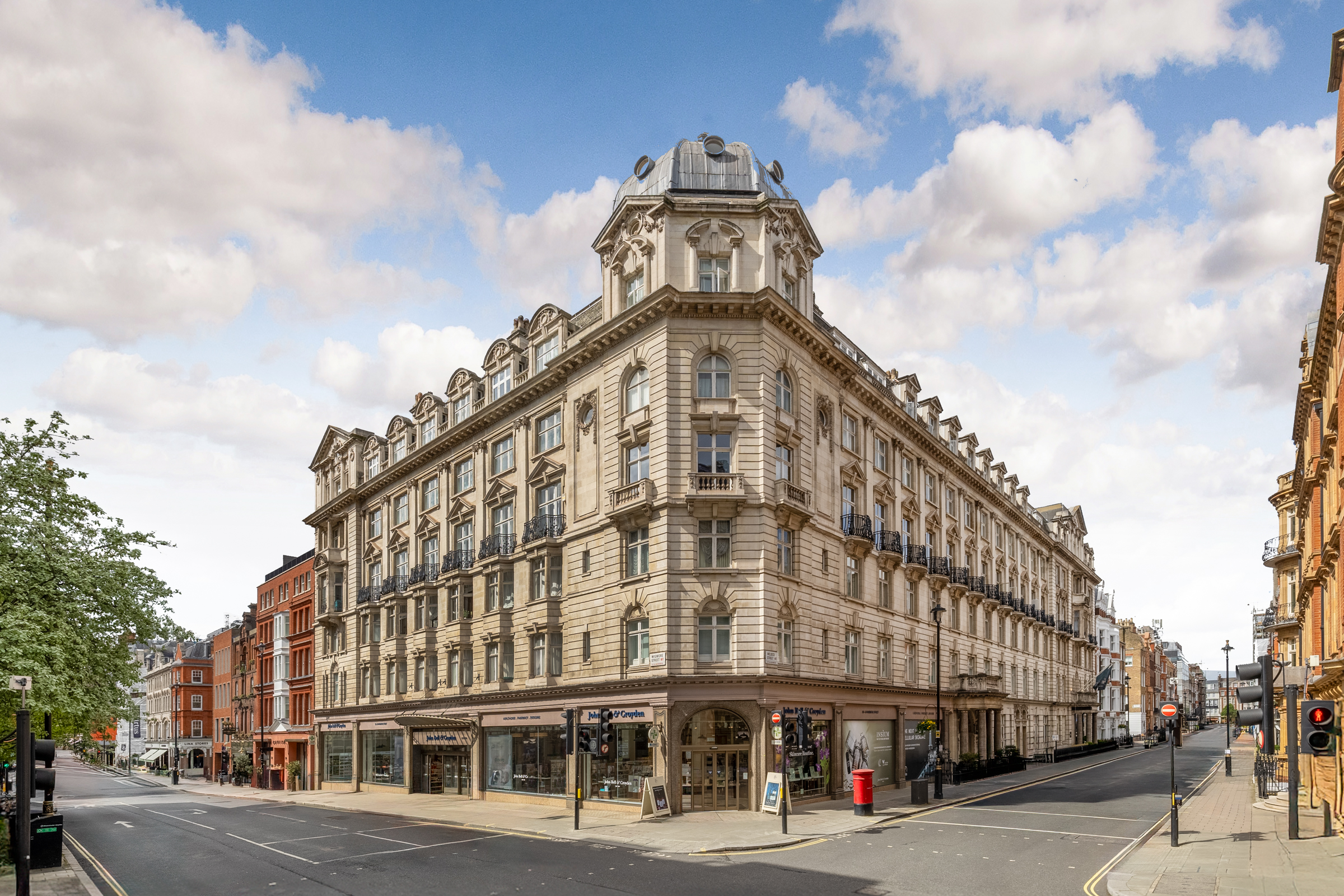 Striking penthouse in the heart of Marylebone