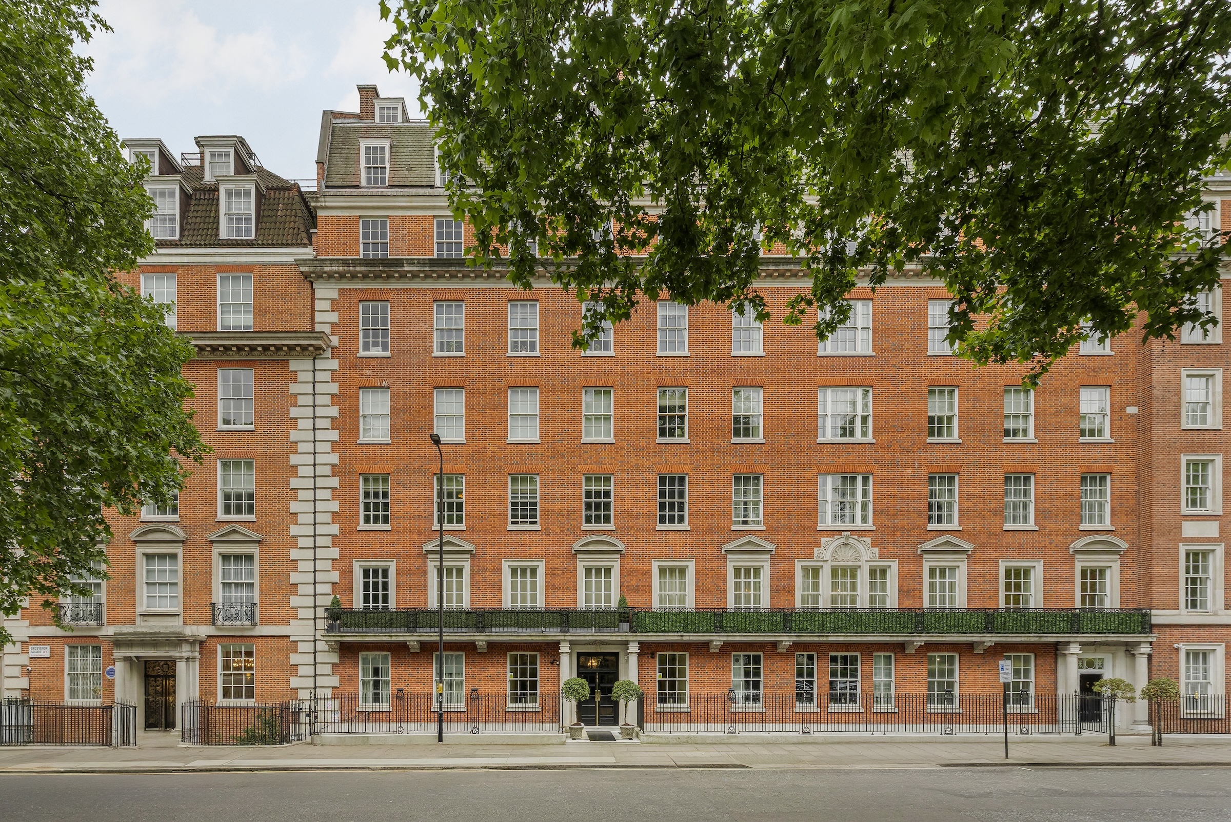 Rare Lateral Apartment on Grosvenor Square