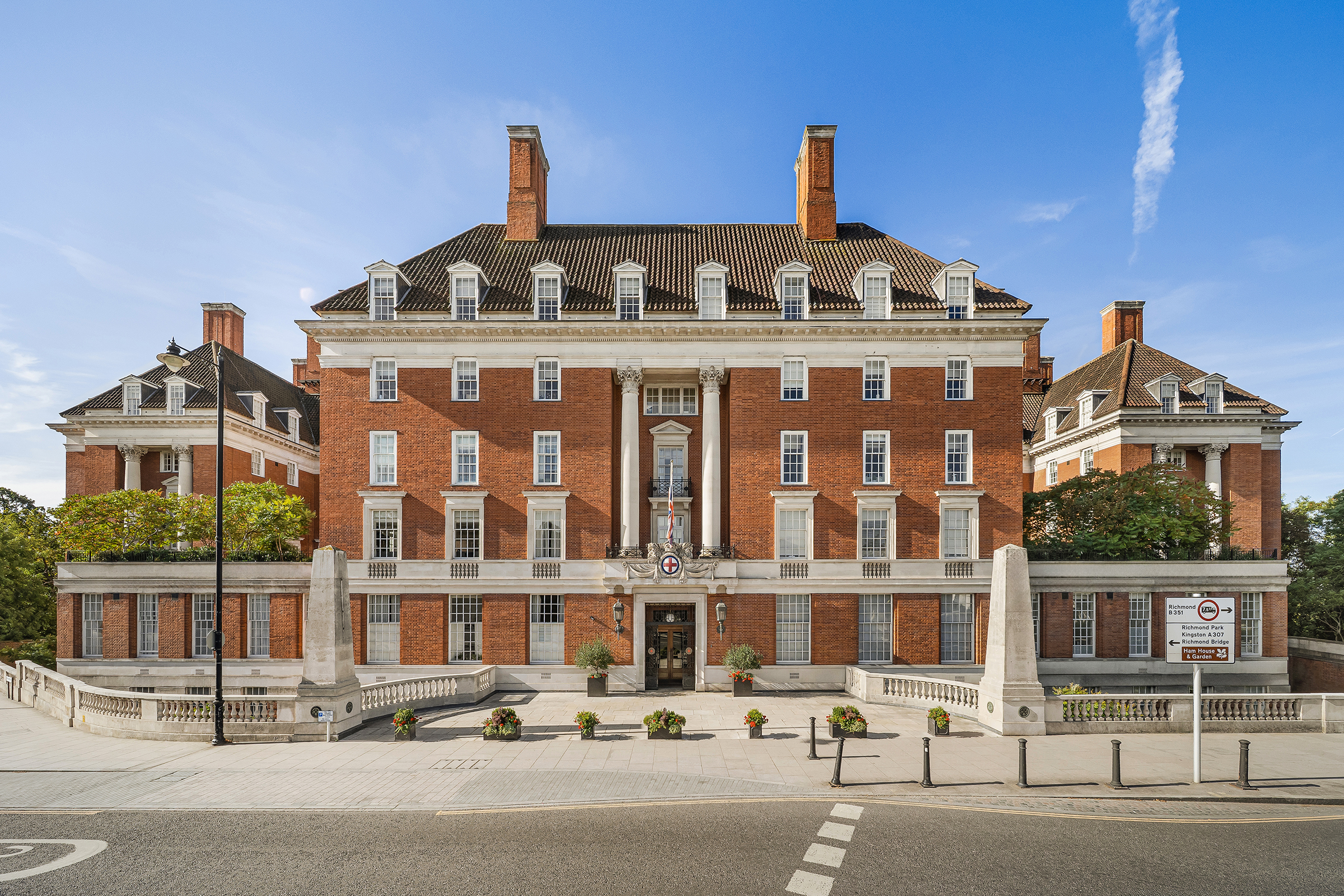 A Lateral Two-Bedroom Apartment in The Star and Garter, Richmond