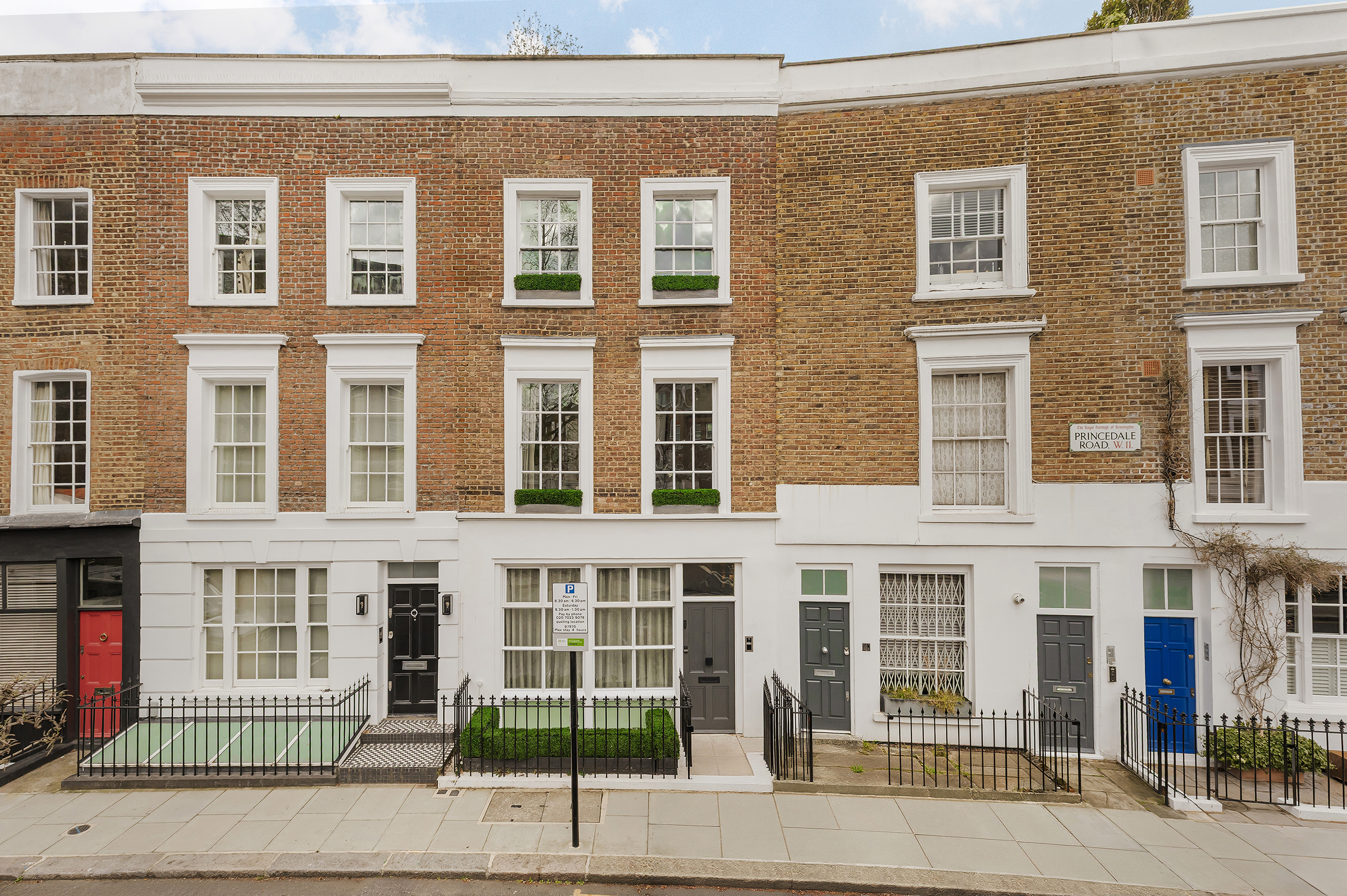 A design-led house with a roof terrace in the heart of Notting Hill