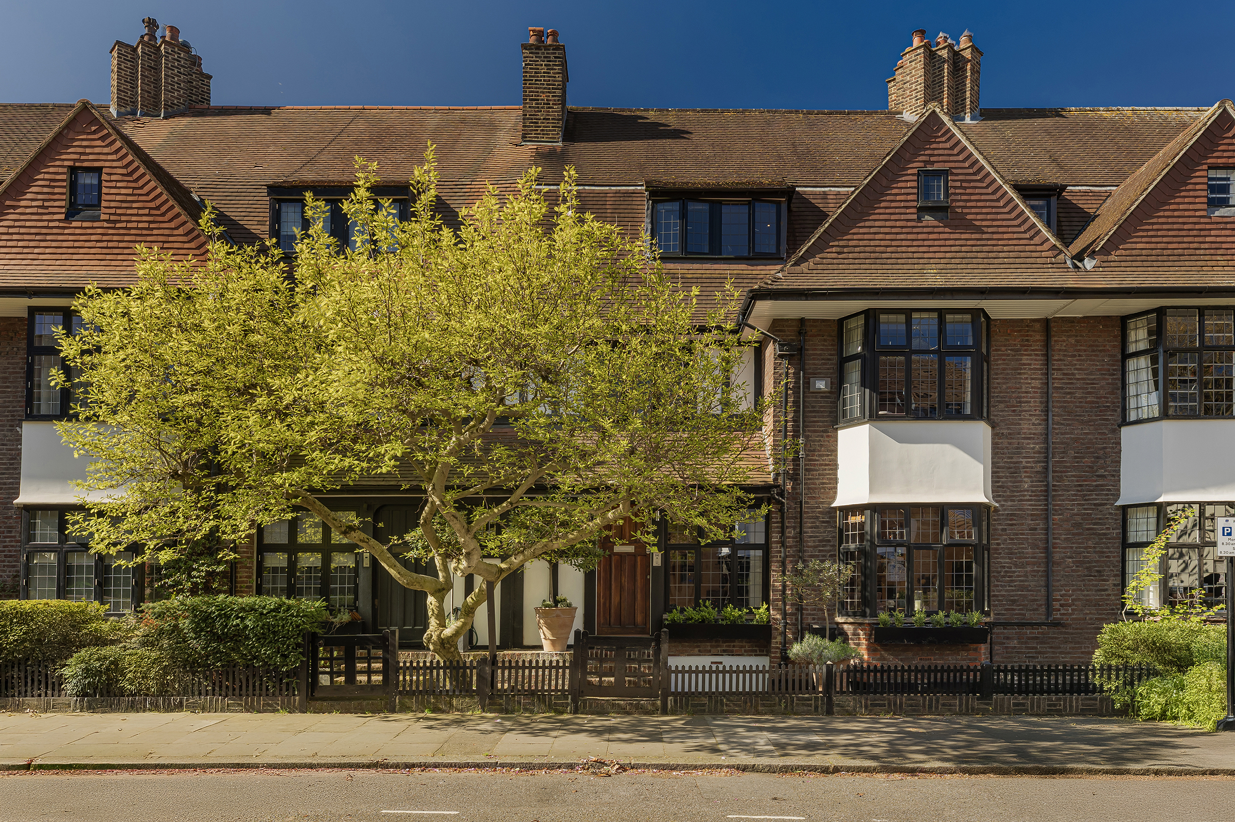 A substantial seven-bedroom family house with a west-facing garden in Chelsea