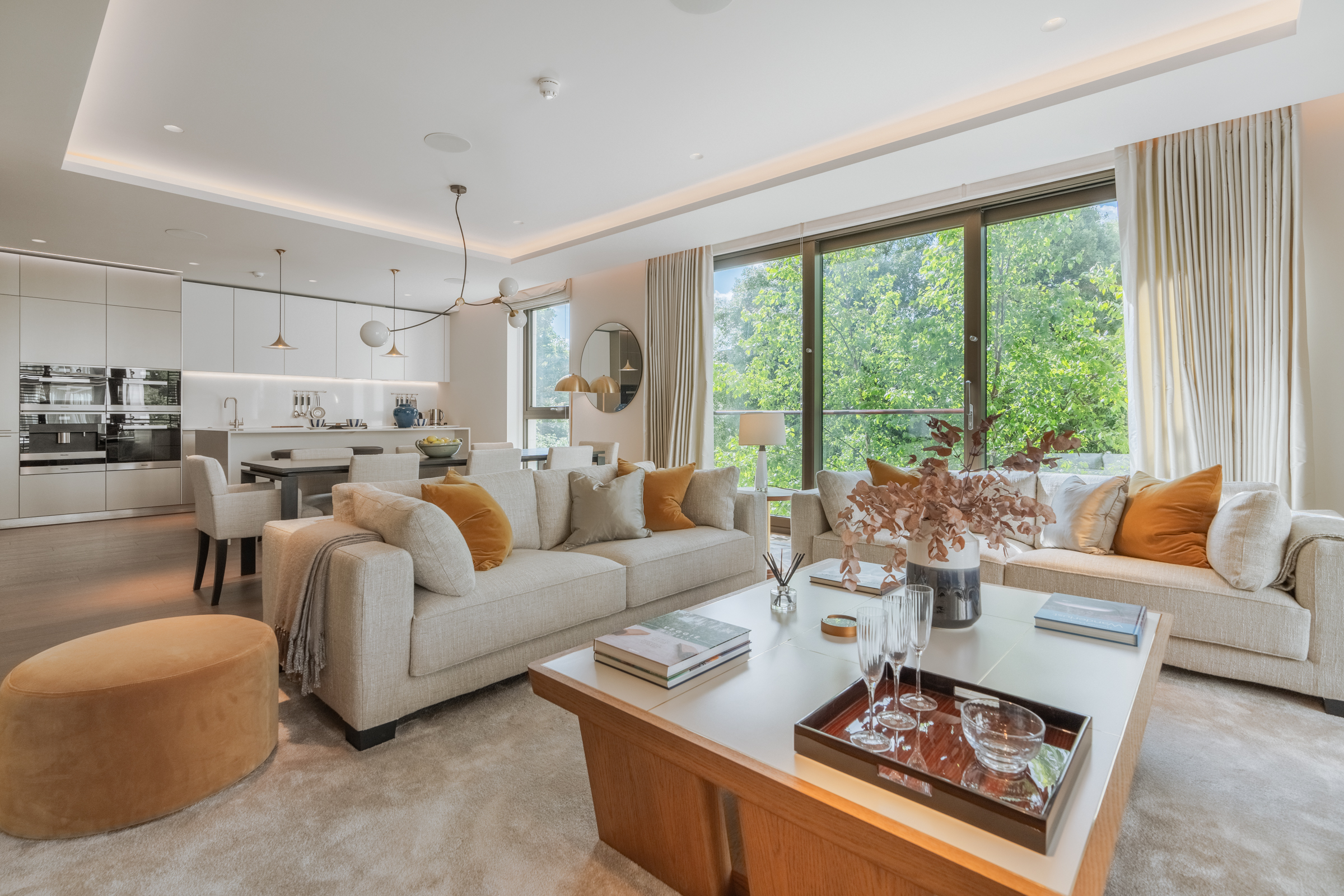 A Three-Bedroom Lateral Apartment at Holland Park Villas