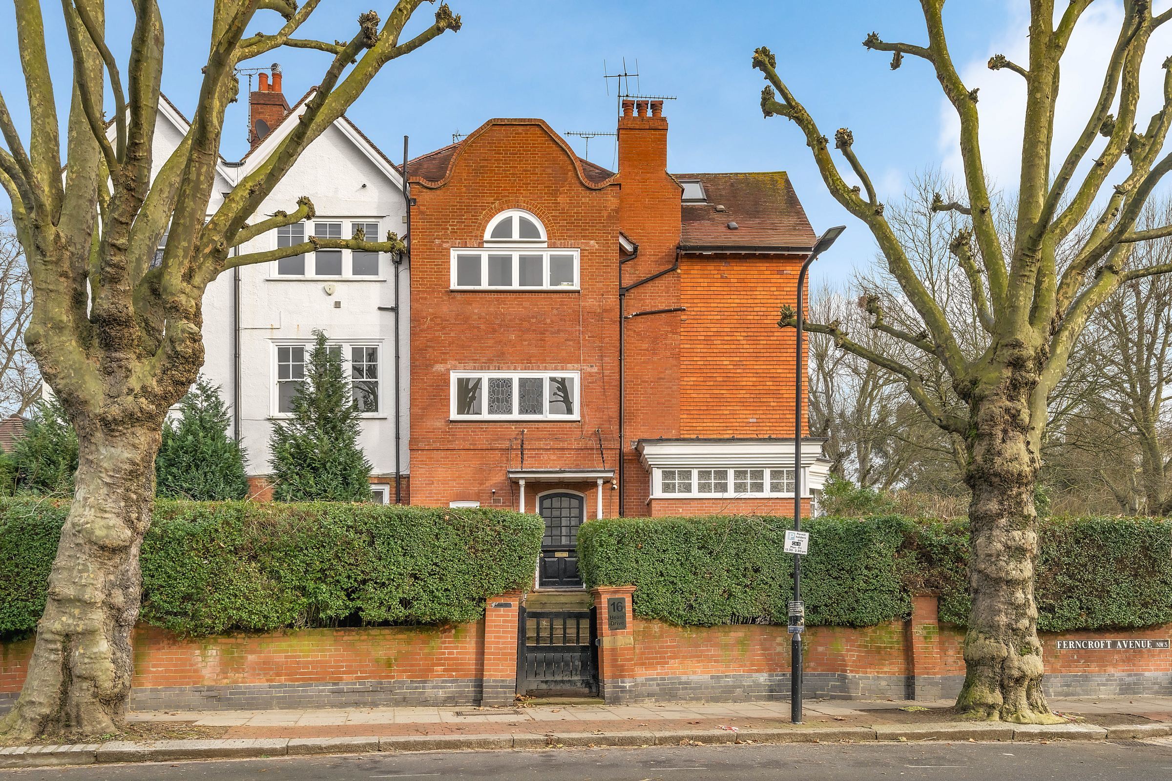 A Design-Led Penthouse Moments from Hampstead Heath