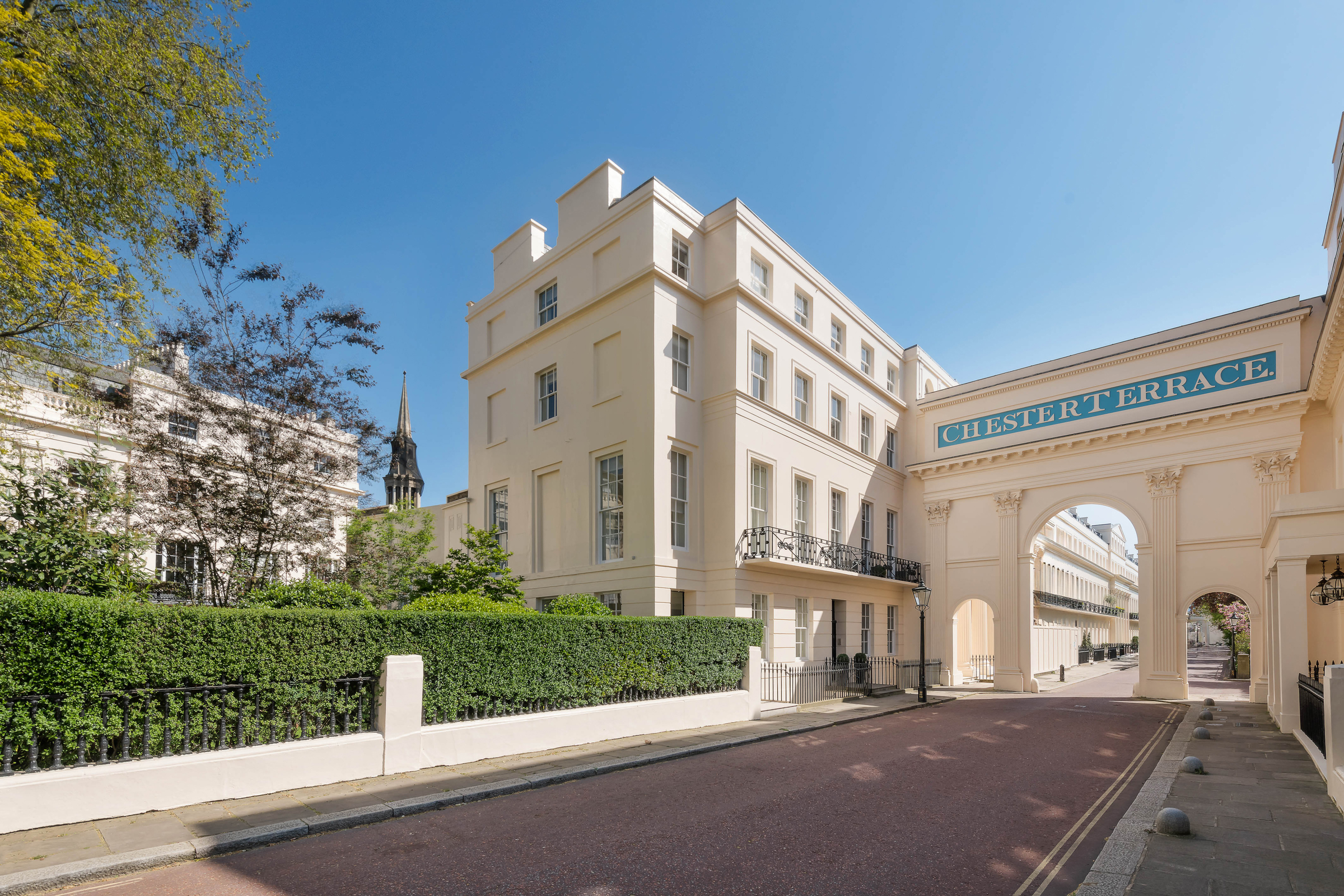 Grade I-Listed End-of-Terrace House with an Exceptional Garden in Regent’s Park